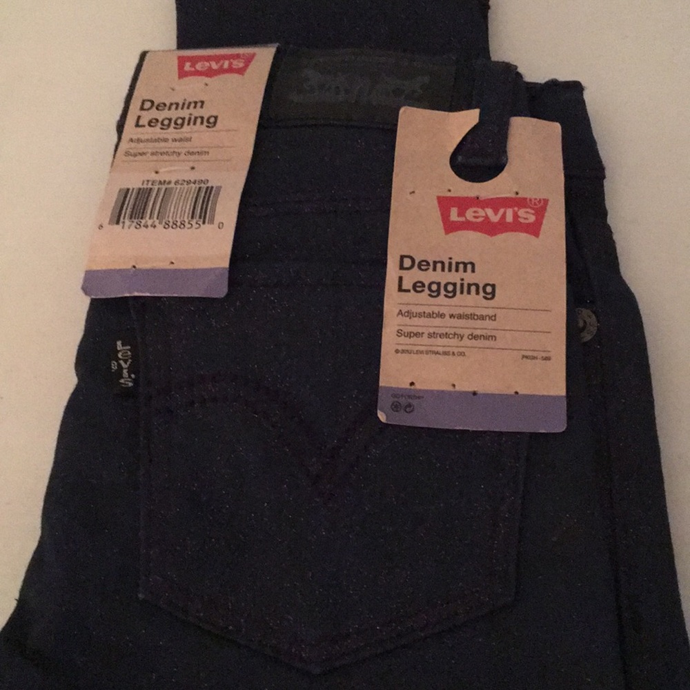 NWT Levi’s denim legging